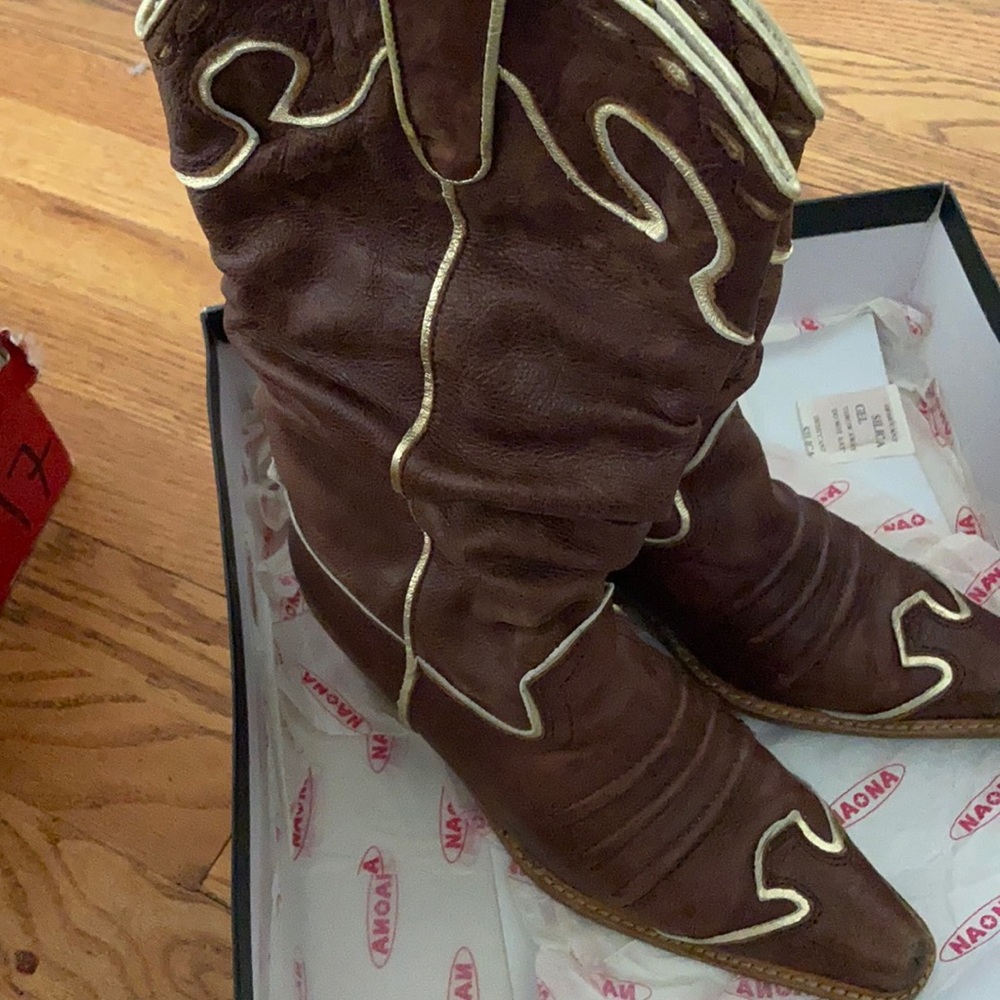 NaNa cowboy boots